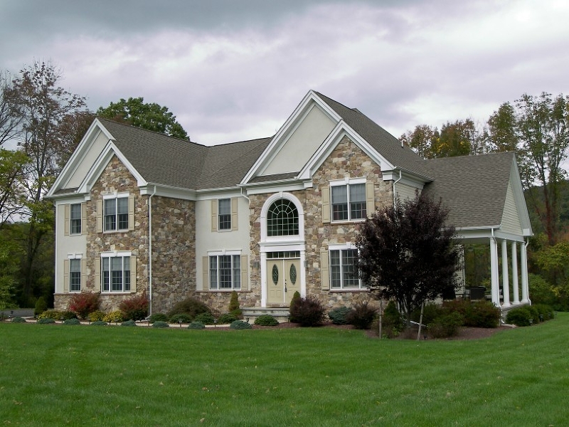 New Listing: 7 Lisa Ct, White Twp