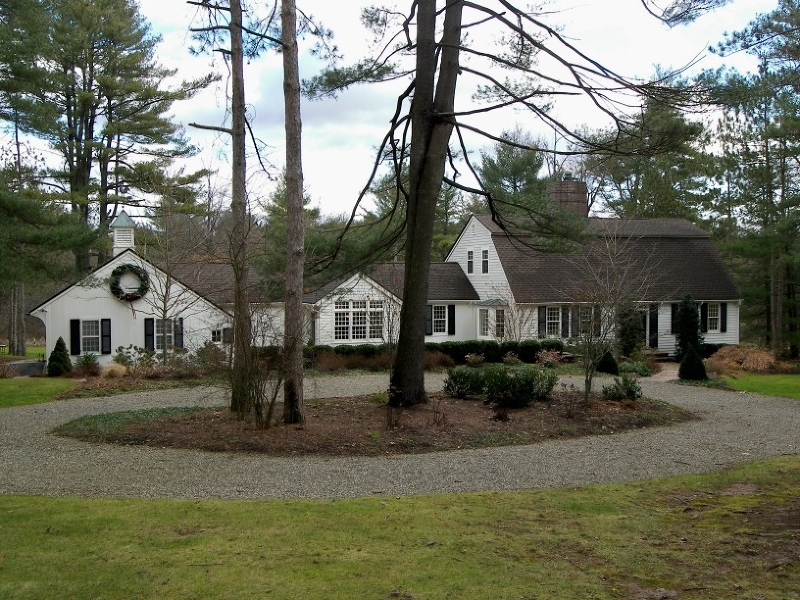 9 White Bridge Road